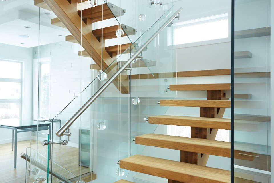 Glass staircases and railing work in Dubai UAE
